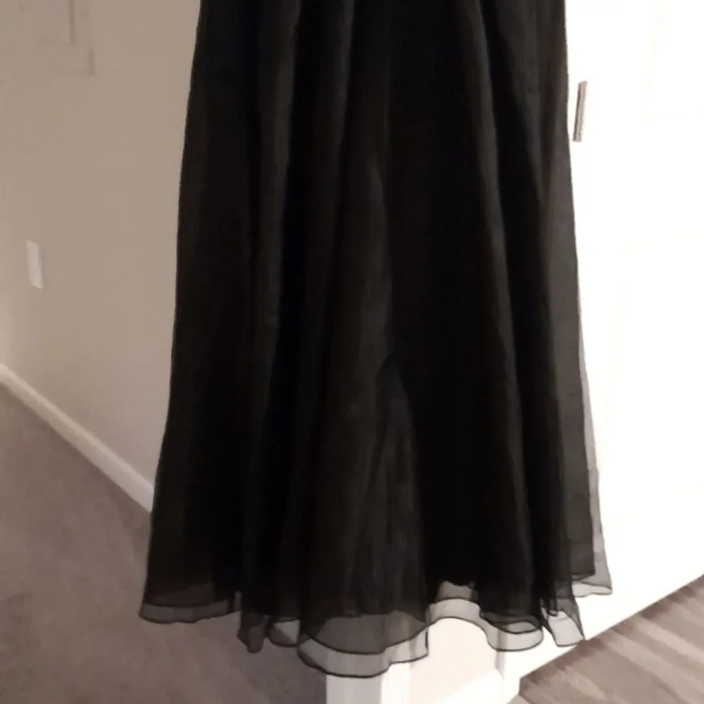 Vera Wang Formal Gown - Picture 6 of 9